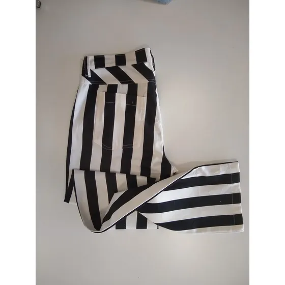 Jeans, Cargos, Todo Tipo De Pantalón  La Pantaloneria 