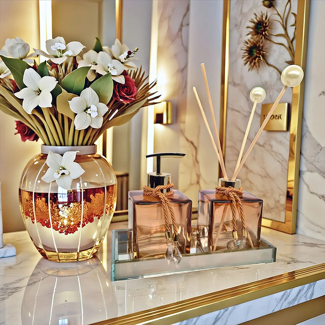 Kit Lavabo Completo Banheiro Com Bandeja Luxo Vidro Decoração Difusor Saboneteira Aromatizador Decorado Presente Elegante Kit Lavabo Completo Banheiro Com Bandeja Luxo Vidro Decoração Difusor Saboneteira Aromatizador Decorado Presente Elegante