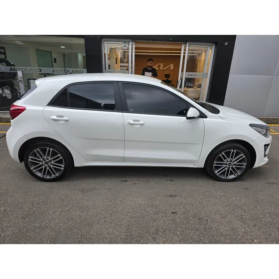 Kia Rio 1.4 Vibrant Hb 5 P