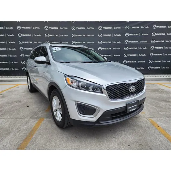Kia Sorento 2.4 L4 Lx Tela 7 Pasajeros At