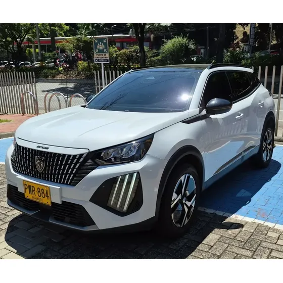 Peugeot 2008 2026 1.2 Allure Hybrid At. 4x2