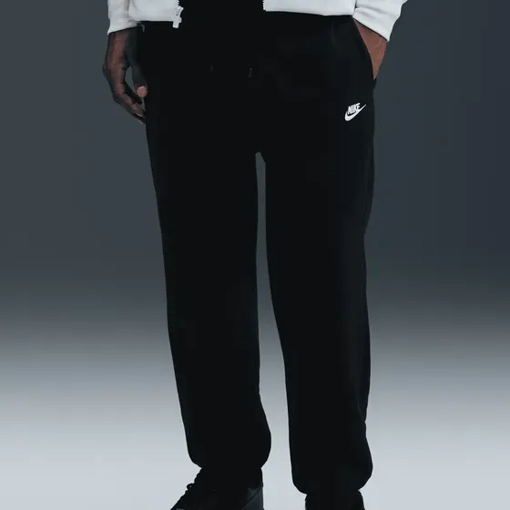 Buzo Nike Club Jogger Negro Hombre