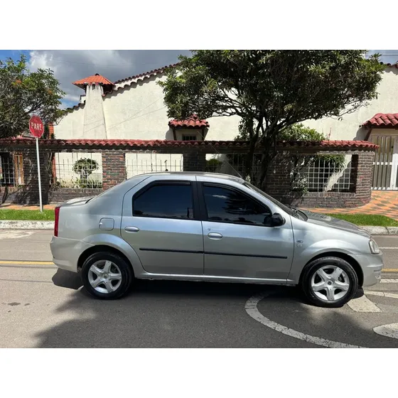 Renault Logan 2015 1.6 Expression