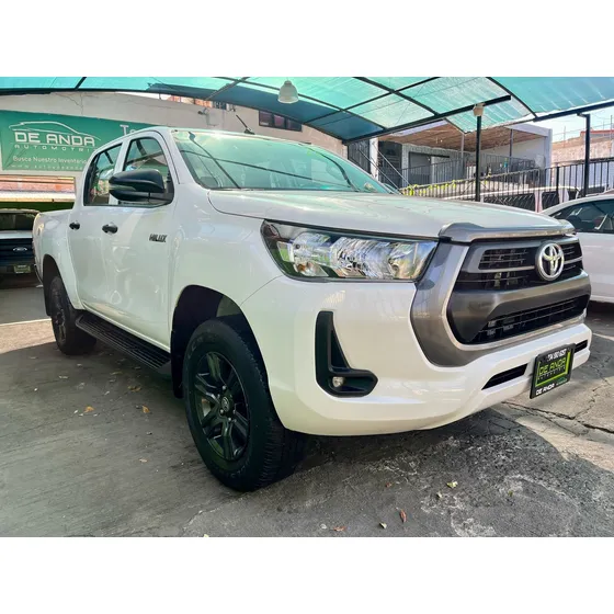 Toyota Hilux 2.7 Cabina Doble Sr Mt