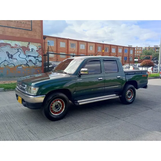 Toyota Hilux 2.4l 4x2