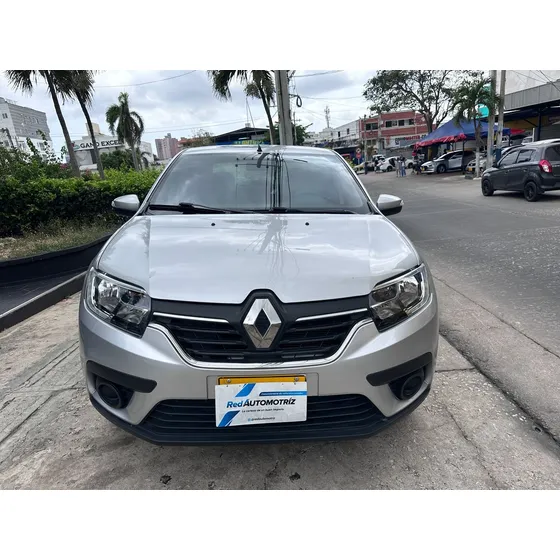 Renault Logan 1.6 Expression / Life +