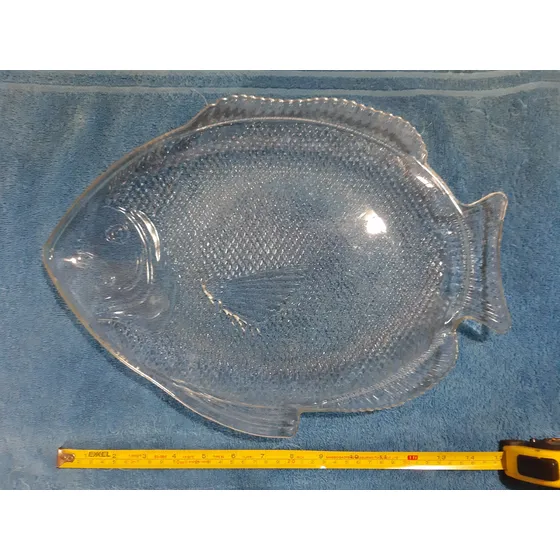 Vendo Bandeja En Vidrio Tallado Para Servir Pescados