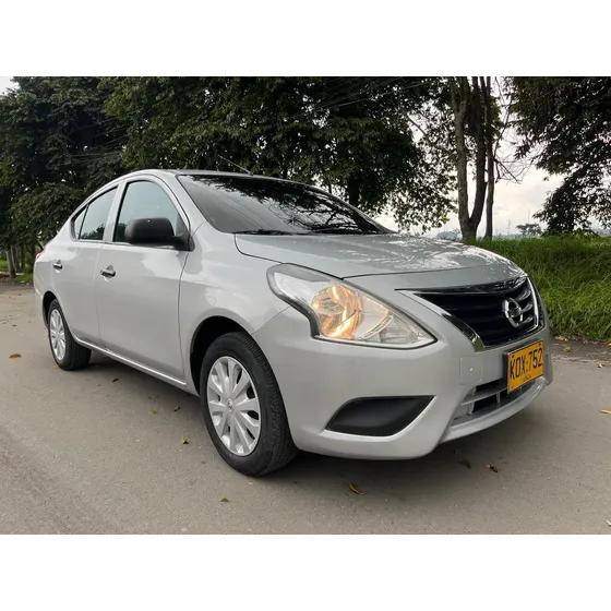 Nissan Versa 1.6 Drive
