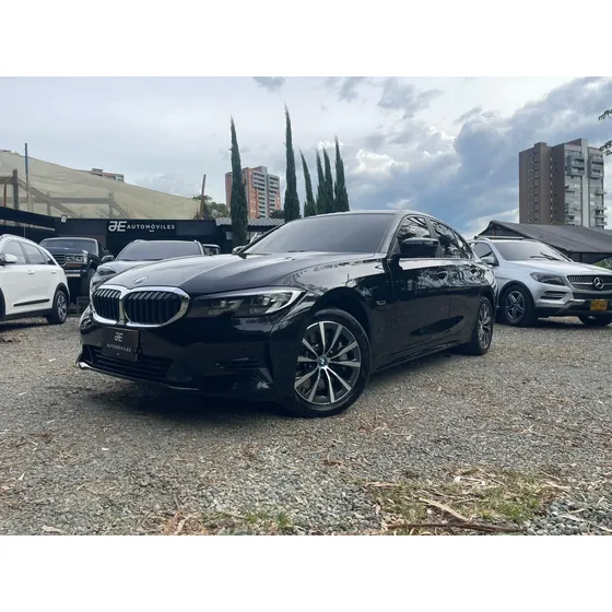 BMW 330e 2022 2.0 330e Iperformance Premium