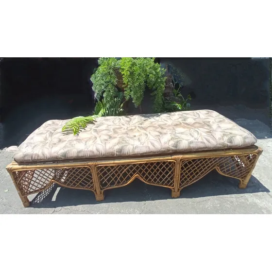 Mueble Bambú 3 Puestos Con Cojín.  Usado En Excelente Estado
