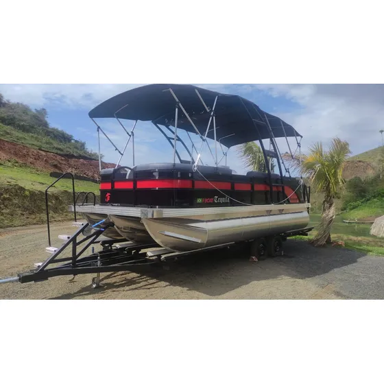Ponton 7500 Mais Motor 200 Com Som