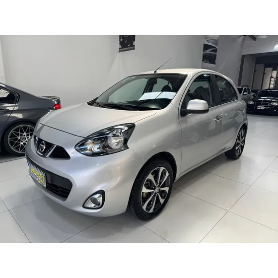 Nissan March Advance Pure Drive