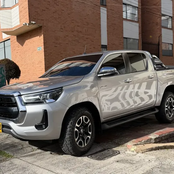 Toyota Hilux 2023 2.8 Srv