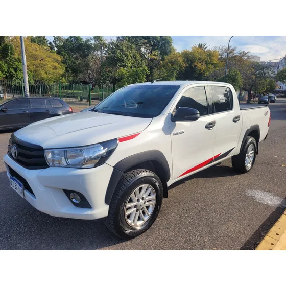 Toyota Hilux Pick-up 2.4 Cd Dx 150cv 4x4