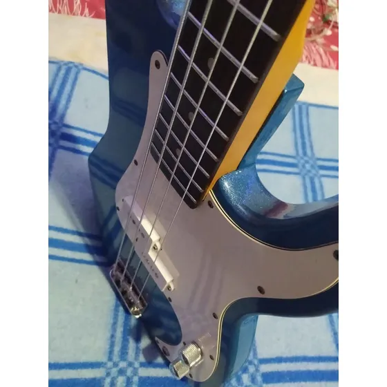 Bajo Electrico 4 Cuerdas Fretmaster Azul Cuerdas Nuevas