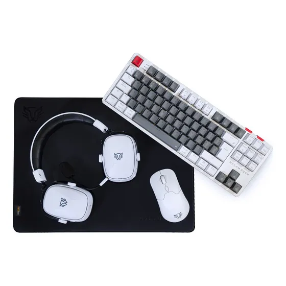 Kit Gamer Teclado Sw Rojo + Headset 7.1 + Mouse Y Mousepad Gris Blanco