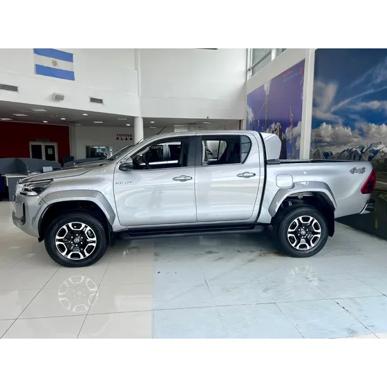 Toyota Hilux 2.8 Cd Srx 177cv 4x4 At