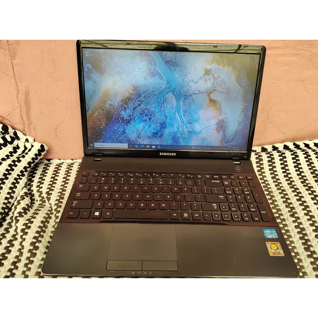Laptop Samsung Np300e5c Negro