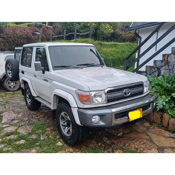Toyota Land Cruiser 4.0 Grj71
