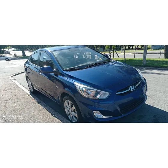 Hyundai Accent 1.4 Gl Super Full Sedan