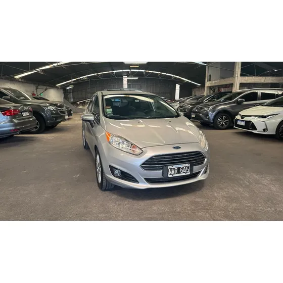 Ford Fiesta Kinetic 1.6 Titanium Powershift 120cv