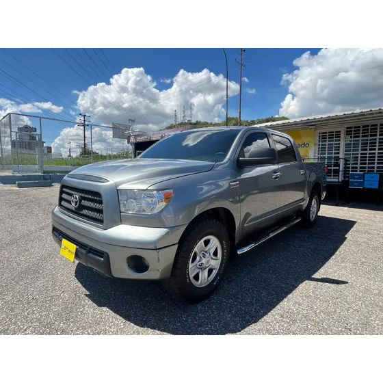Toyota Tundra .