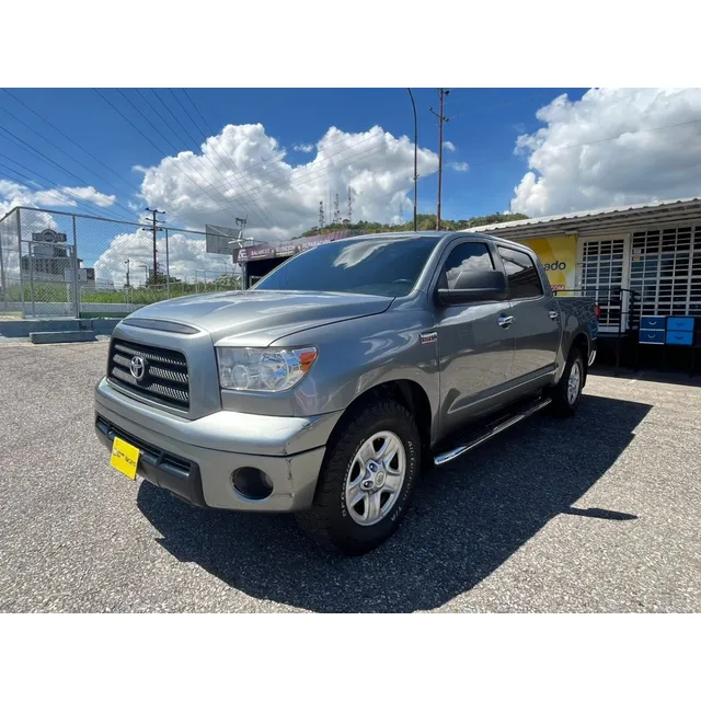 Toyota Tundra .