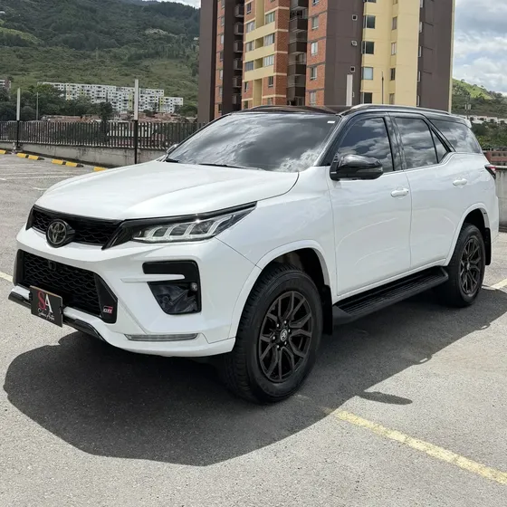 Toyota Fortuner 2025 2.8 Gr-s 4x4 Diésel