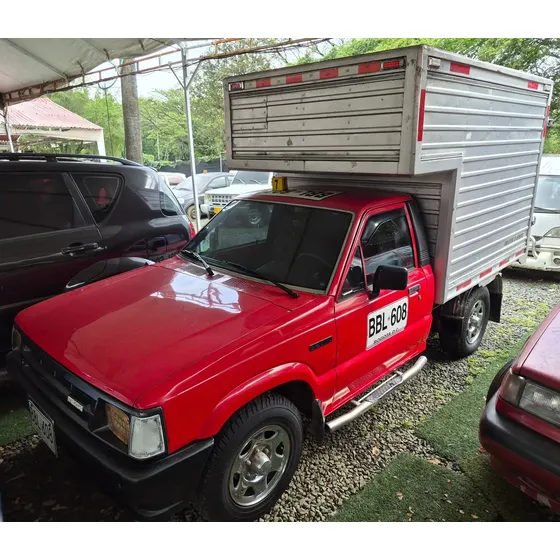 Mazda B2000 1995 2.0 B2000