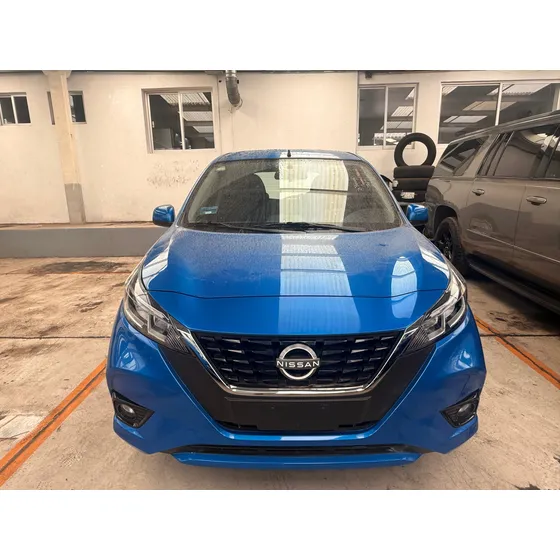 Nissan March 1.6 Advance Mt