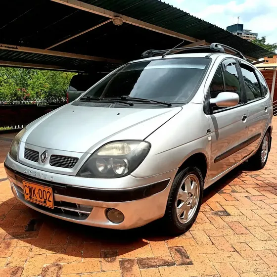 Renault Scenic 2009 Motor 1.600 Caja Mecanica Asegurable Hermosa Pasajeros O Carga Placas Bucaramanga