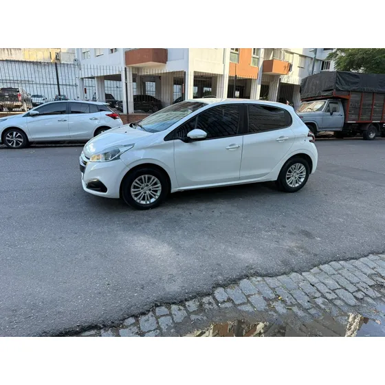 Peugeot 208 1.6 Allure Nav Tiptronic