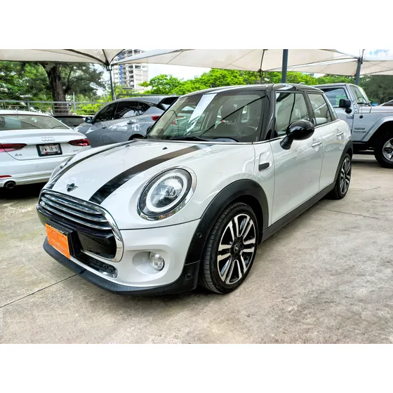 Mini Cooper 1.5 Pepper 5 Puertas At