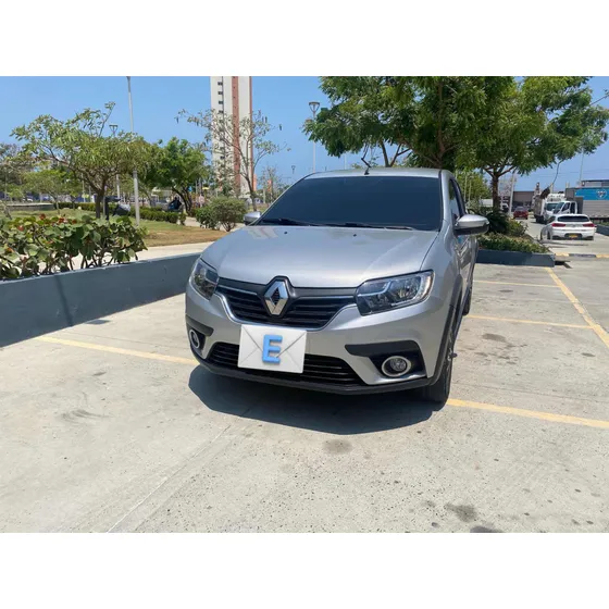 Renault Logan 1.6 Privilege / Intens