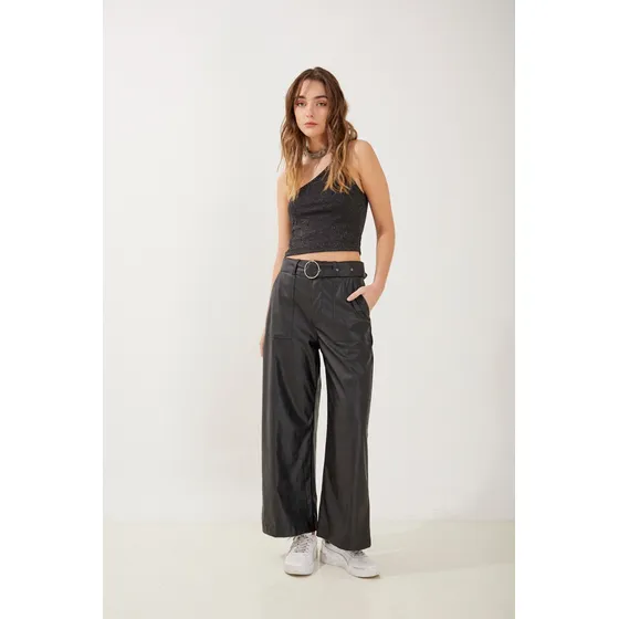 Pantalon Cuero Con Cinturon Rimmel