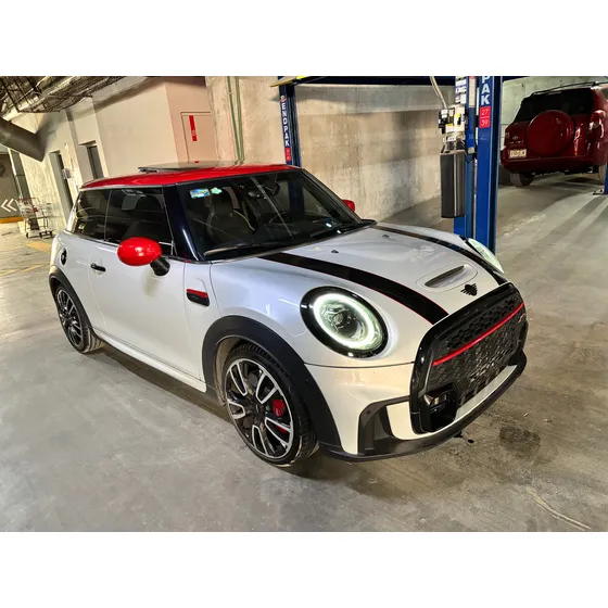 Mini John Cooper Works 2.0 Hot Chilli At