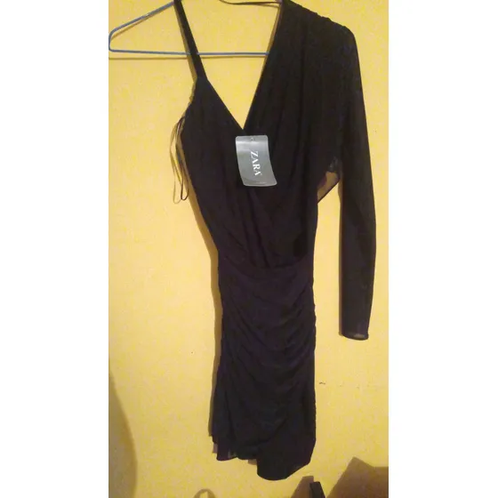 Hermoso Y Cómodo Vestido Corto Negro Zara Talla M En Lara