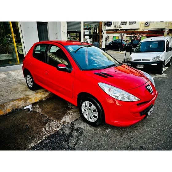 Peugeot 207 1.4 Sedan Active 75cv