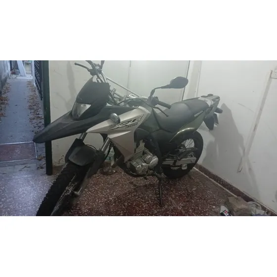 Honda Xre 300 Unica Mano