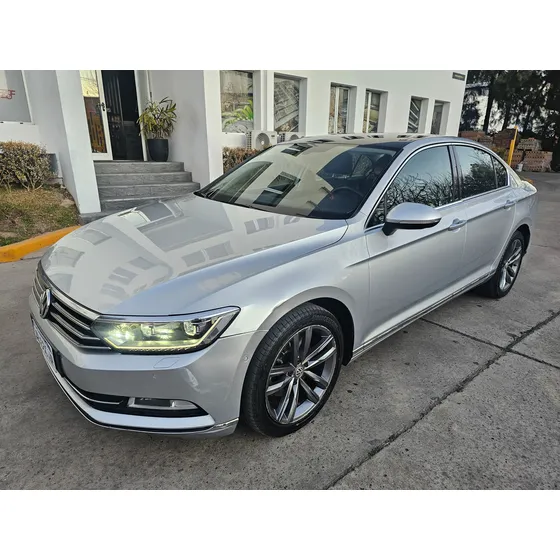Volkswagen Passat 2.0 Tsi Highline 220cv