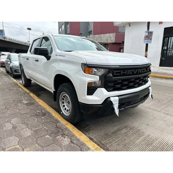 Chevrolet Silverado Doble Cabina 4x4
