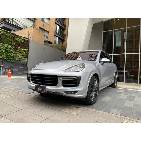Porsche Cayenne Gts