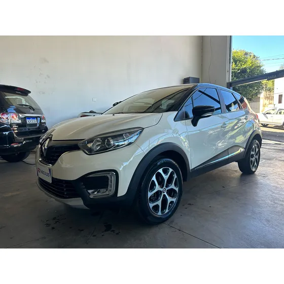 Renault Captur 1.616v Intense Sce X-tronic 5p
