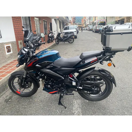 Se Vende Pulsar Ns200 Fi Abs  Papeles Hasta Abril Del 2026