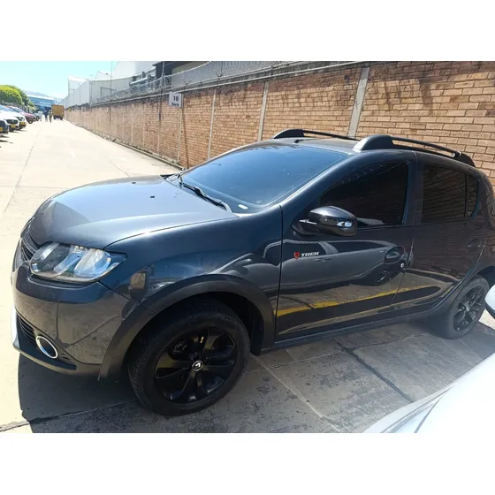 Renault Stepway 1.6 Intense Automática