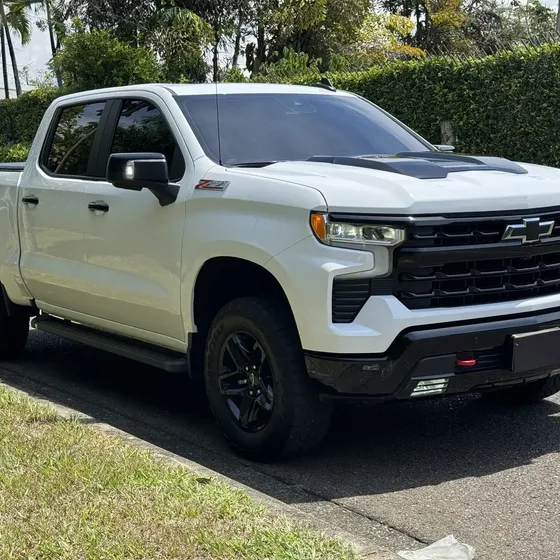 Chevrolet Silverado 2024 5.3 Z71 4x4 At