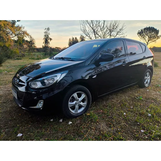 Hyundai Accent 1.4 Gl Full Mt Hatchback