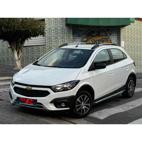 Chevrolet Onix 1.4 Mpfi Activ 8v Flex 4p Automático