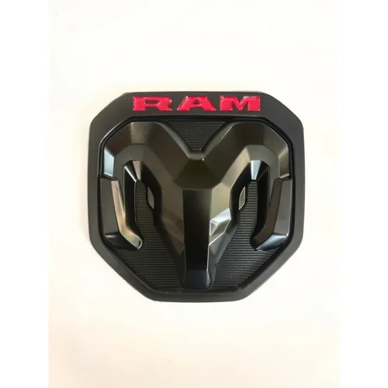 Emblema Tapa Trasera Ram Pick Up 2019-2021 Negro Letra Roja