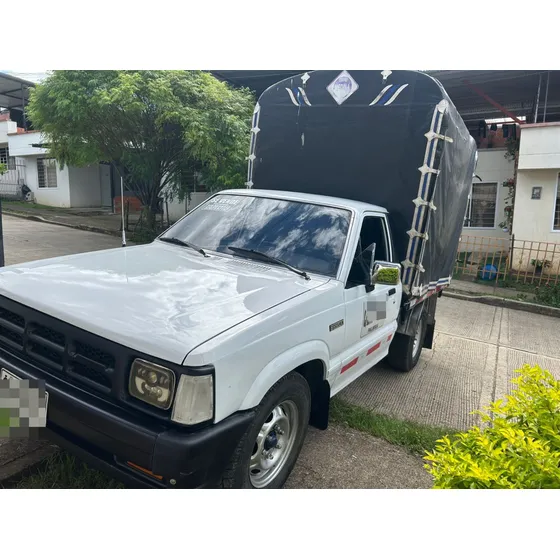 Mazda B2200 2.2 B2200